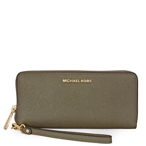 NEW Michael Kors Travel Continental Leather Wallet